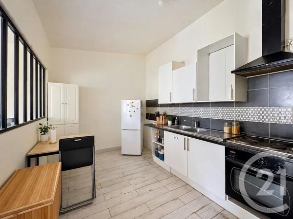 Maison à vendre  8 pièces - 154,88 m 2   MONTFERMEIL  - 93