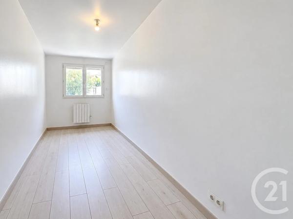 Maison à vendre  8 pièces - 154,88 m 2   MONTFERMEIL  - 93