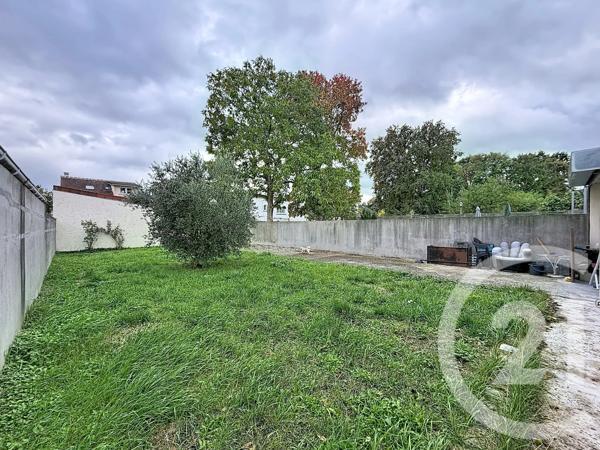 Maison à vendre  8 pièces - 154,88 m 2   MONTFERMEIL  - 93