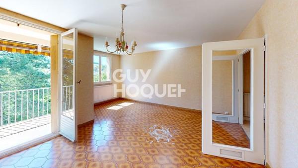 appartement type 4 Cellier, Garage fermé et Balcon avec vue sur le jardin de la copropriété