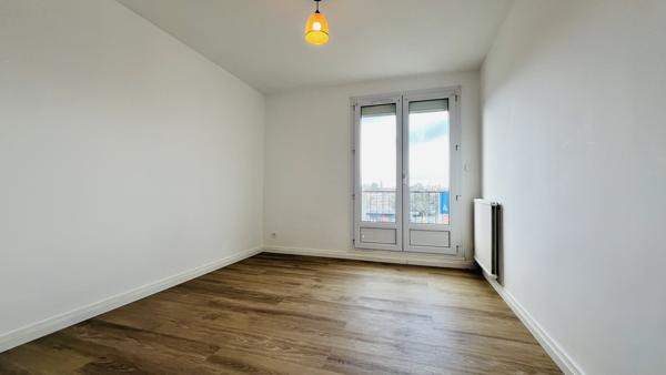 Quimper (29000) Appartement T4 de 80 m² avec Terrasse et Balcon au Dernier étage