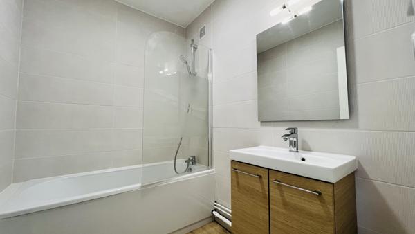 Quimper (29000) Appartement T4 de 80 m² avec Terrasse et Balcon au Dernier étage