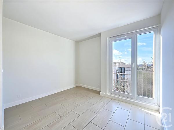 Appartement F5 à vendre  5 pièces - 84,42 m2 FRESNES - 94