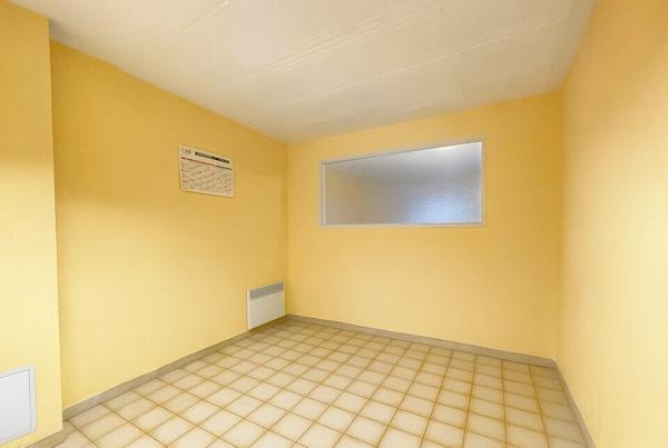 BUREAUX A VENDRE EN CENTRE VILLE A CINQ MINUTES DE LA GARE DE POITIERS