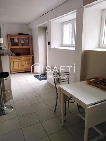 Au coeur de Montbazens, commerces et écoles à proximité