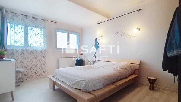 Au coeur de Montbazens, commerces et écoles à proximité