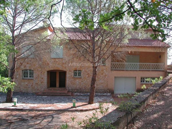 Vente Propriété 7 pièces 225 m2 à Salernes