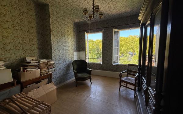 Maison à vendre    7 pièces • 181,80 m2 Saintes