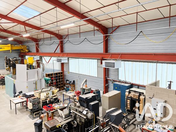 Immeuble à vendre 400 m² Rebais