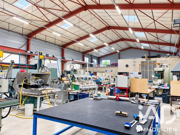 Immeuble à vendre 400 m² Rebais