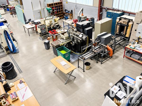 Immeuble à vendre 400 m² Rebais