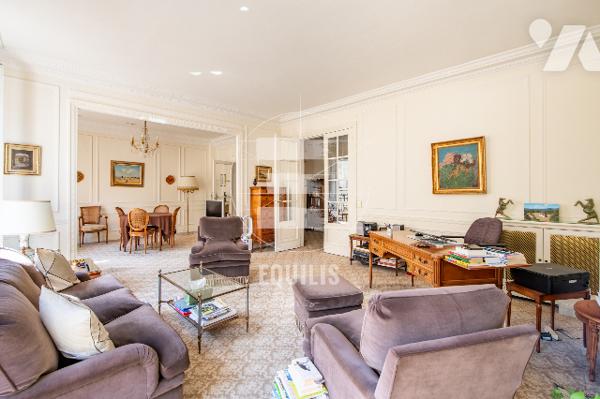 Elégant appartement familial de 183m2 au cœur du quartier Chaillot, proche Rue Le Sueur