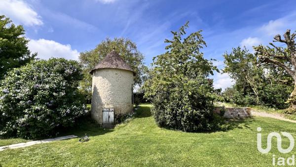 Maison 8 pièces de 198 m² à René (72260)