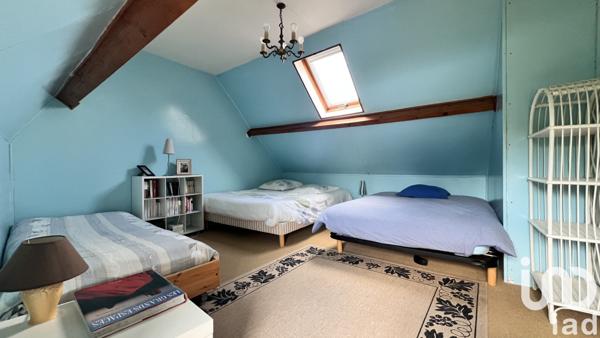 Maison 8 pièces de 198 m² à René (72260)