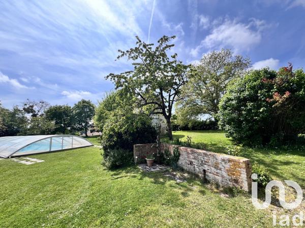 Maison 8 pièces de 198 m² à René (72260)