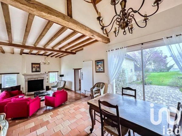 Maison 8 pièces de 198 m² à René (72260)