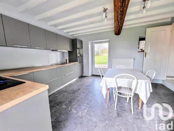 Maison 8 pièces de 198 m² à René (72260)