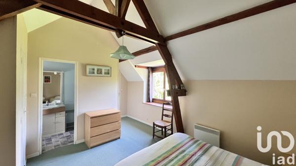 Maison 8 pièces de 198 m² à René (72260)