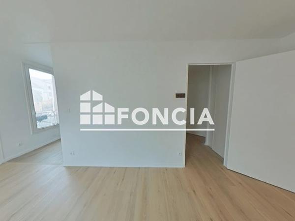 Location Studio 30 m² - 4 RUE DU CHATEL Gonesse 95500