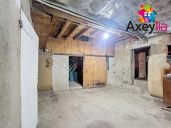 Charlieu (42190) A VENDRE - CUINZIER - MAISON DE VILLAGE 5 CHAMBRES