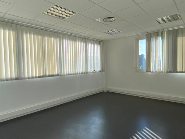 LOCAUX D'ACTIVITES A LOUER ESPACE POLYGONE PERPIGNAN