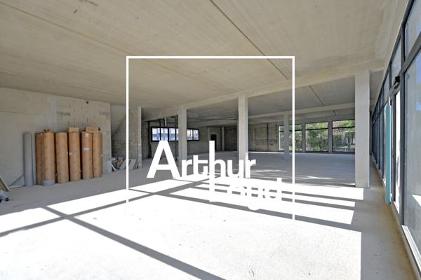Bureaux à louer à Lattes avec terrasses privatives et parkings inclus