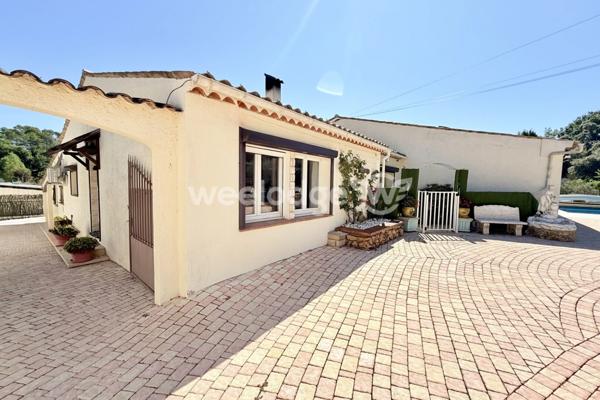 Maison à vendre 9 pièces de 225 m² à Montauroux