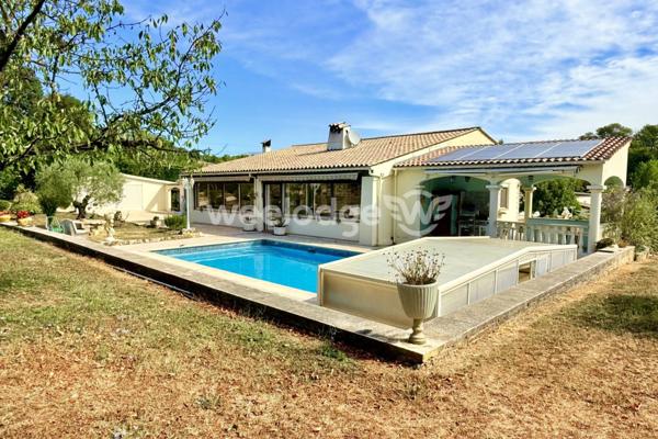 Maison à vendre 9 pièces de 225 m² à Montauroux