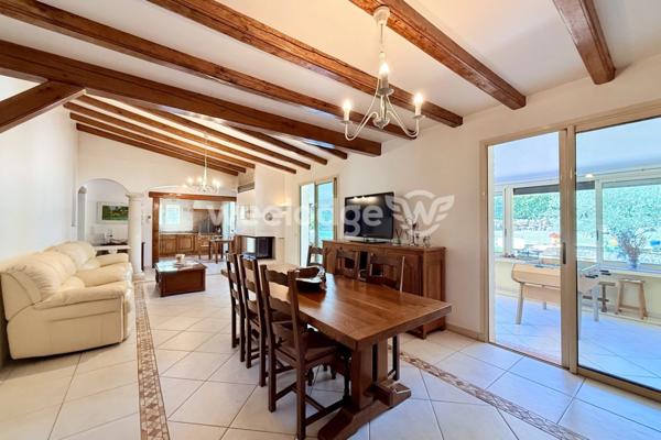 Maison à vendre 9 pièces de 225 m² à Montauroux