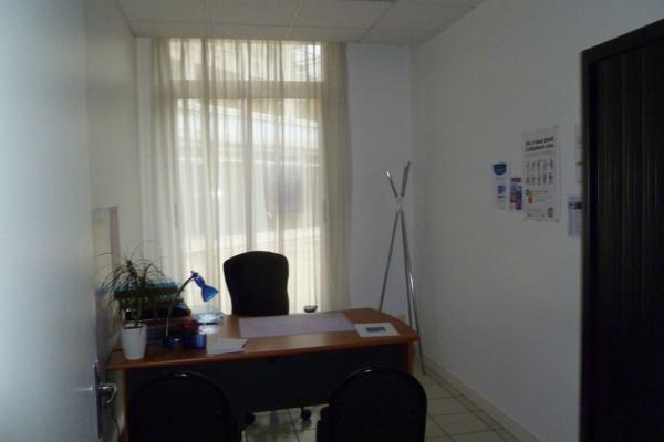 OPPORTUNITE ACHAT HYPER CENTRE NIORT BATIMENT REZ DE CHAUSSE PROCHE DES HALLES