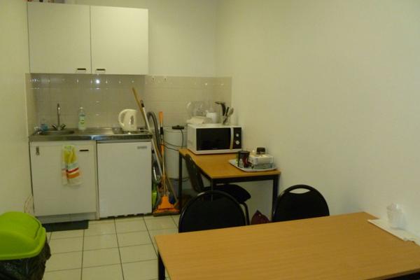 OPPORTUNITE ACHAT HYPER CENTRE NIORT BATIMENT REZ DE CHAUSSE PROCHE DES HALLES