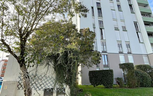 Appartement à vendre    2 pièces • 48 m2 Billère