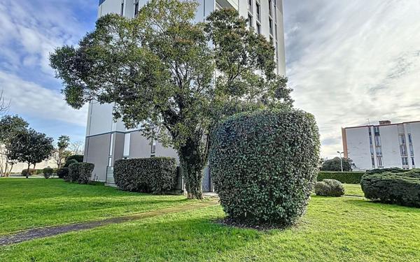 Appartement à vendre    2 pièces • 48 m2 Billère