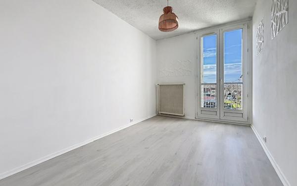 Appartement à vendre    2 pièces • 48 m2 Billère