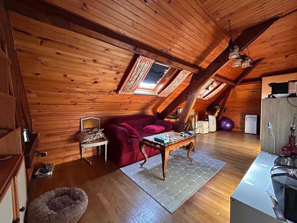 Maison * 8 Pièces * 237 M² * 19250 Meymac * 240 000  €
