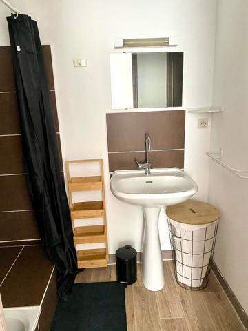 IMMEUBLE 6 appartements loués en meublés / superbe état