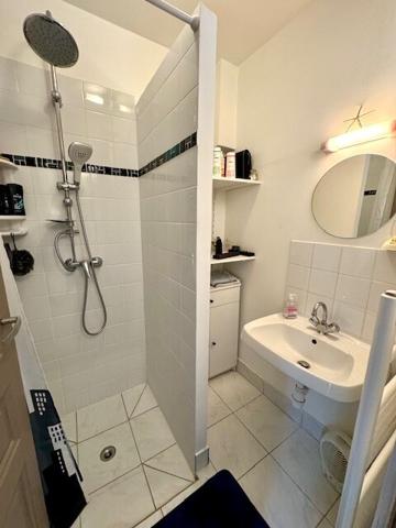 IMMEUBLE 6 appartements loués en meublés / superbe état