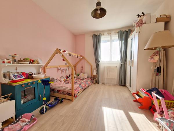 3ch bureau MODERNE et IMPECCABLE terrain garage