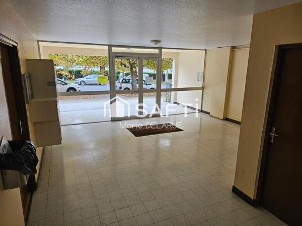 COMPIÈGNE – ROYALLIEU | Studio meublé et loué – Investissement locatif de qualité