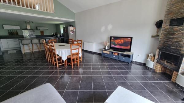 Maison individuelle à vendre à Jonzac en Charente-Maritime (17500), ref : 1857