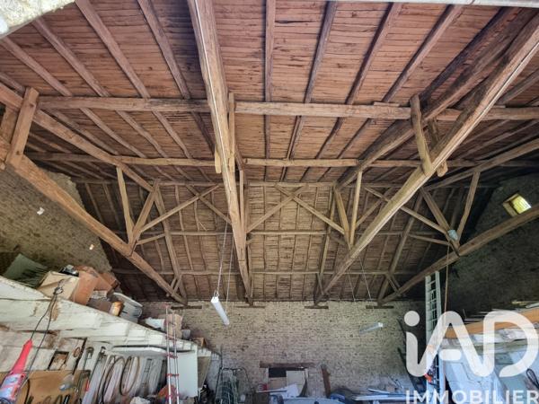 Maison à vendre 8 pièces 230 m² Charroux