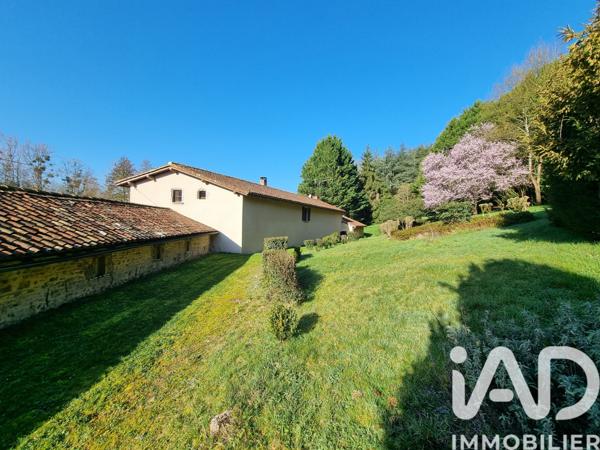 Maison à vendre 8 pièces 230 m² Charroux