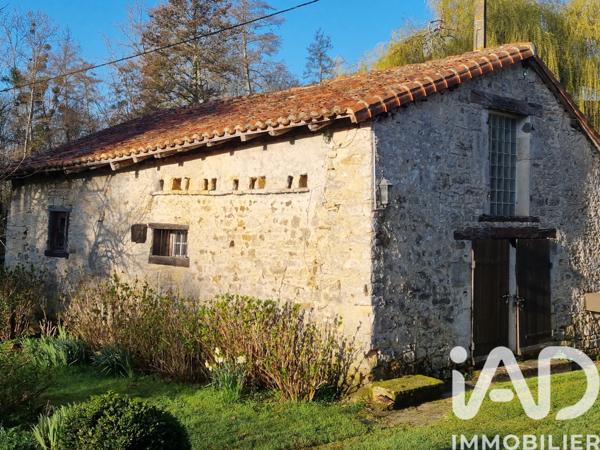 Maison à vendre 8 pièces 230 m² Charroux