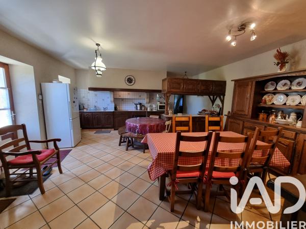 Maison à vendre 8 pièces 230 m² Charroux