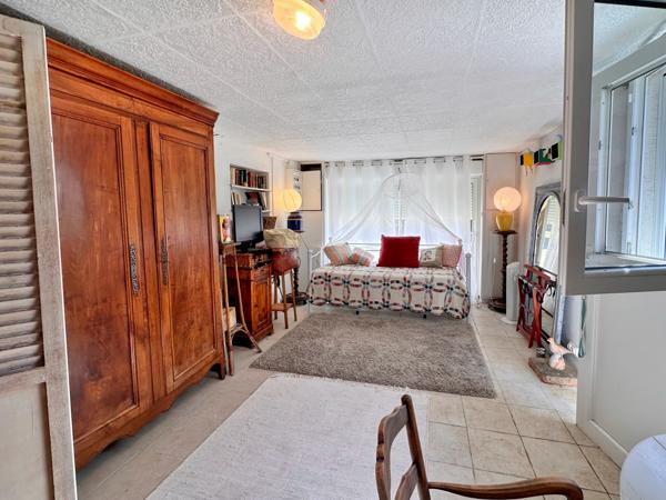 Maison à vendre à Saint-Aigulin (17360) - Charente-Maritime
