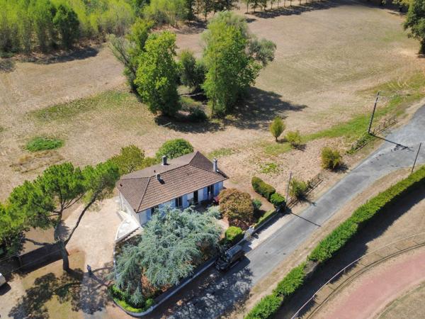 Maison à vendre à Saint-Aigulin (17360) - Charente-Maritime