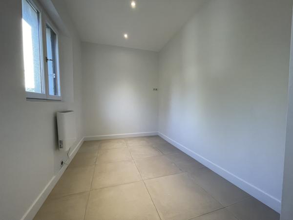 Corbeil-Essonnes (91100) Appartement T2 + Bureau avec Jardin Privatif