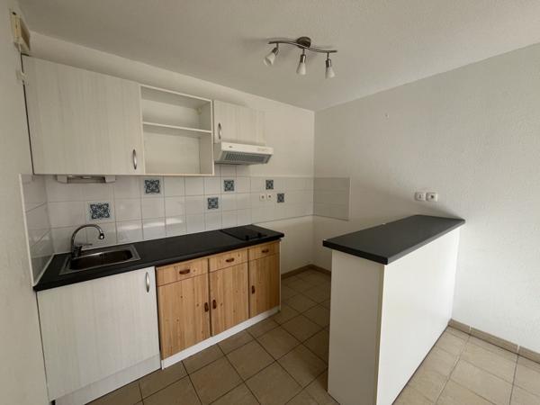 Appartement à louer 595 € CC Blaye 2 p 40 m² DPE C