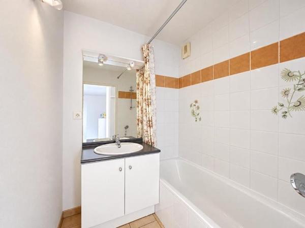 Appartement à louer 595 € CC Blaye 2 p 40 m² DPE C