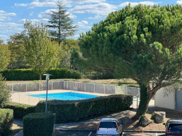 Appartement à louer 595 € CC Blaye 2 p 40 m² DPE C